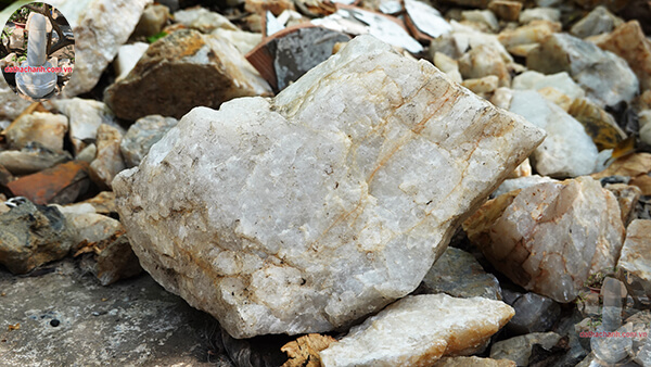 Đá thạch anh nguyên khối có những đặc tính riêng biệt