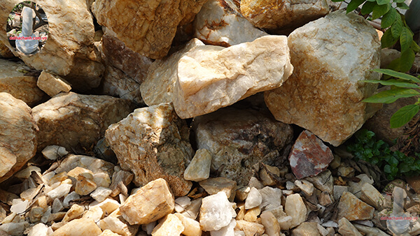 Các loại đá thạch anh thô hiện nay