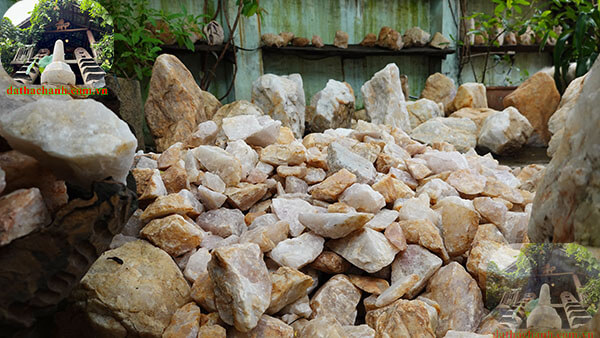 Chỉ số bovis của thạch anh thường cao hơn so với các loại đá khác