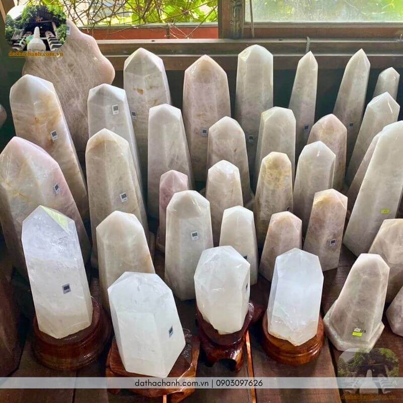 Trụ đá thạch anh trắng tự nhiên: Cân bằng năng lượng, tụ khí bình an 29 đá thạch anh trắng