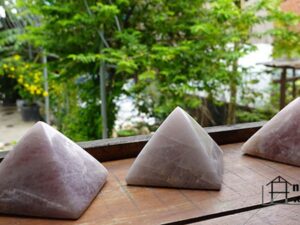 kim tu thap da thach anh