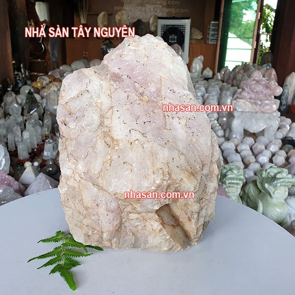 Trụ Đá Thạch Anh Hồng Thô Nguyên Khối