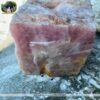 Chôn đá thạch anh dưới nền nhà