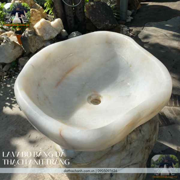 lavabo bằng đá thạch anh