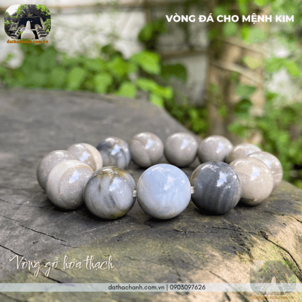 vòng đá cho mệnh kim