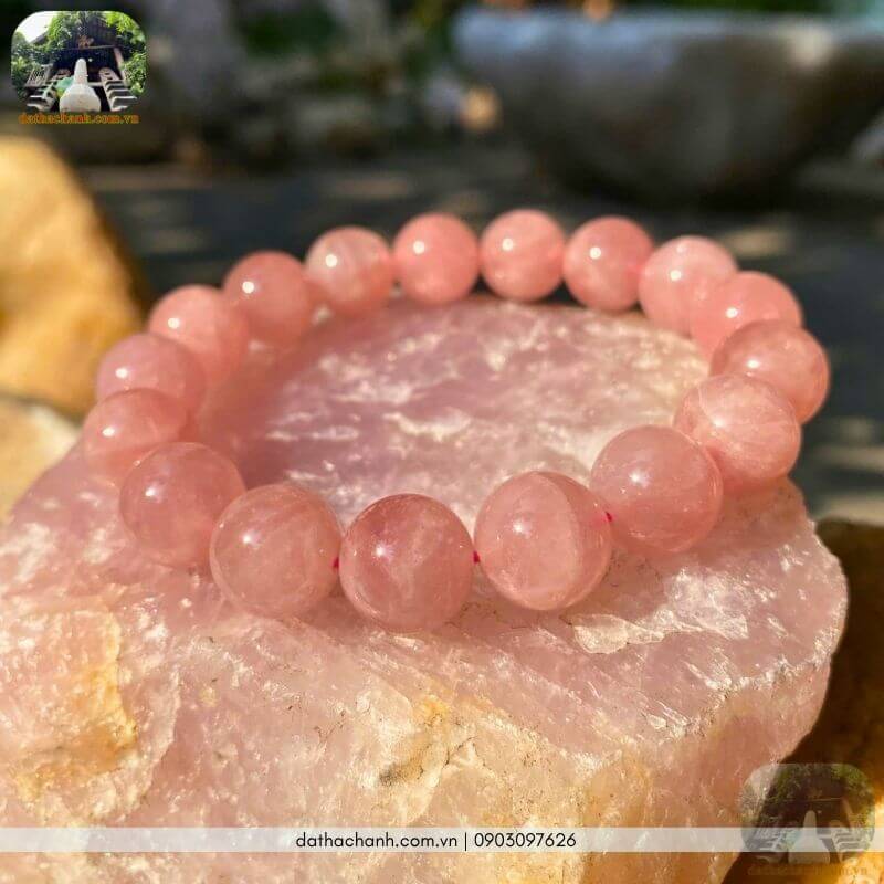 Sở hữu vòng đá hồng thu hút vận đào hoa, kết duyên như ý 33 vòng đá hồng