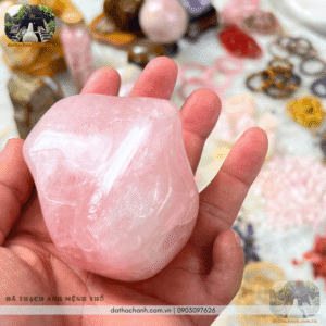 đá thạch anh mệnh thổ