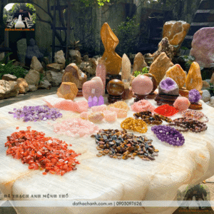 đá thạch anh mệnh thổ