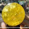 quả cầu đá thạch anh vàng