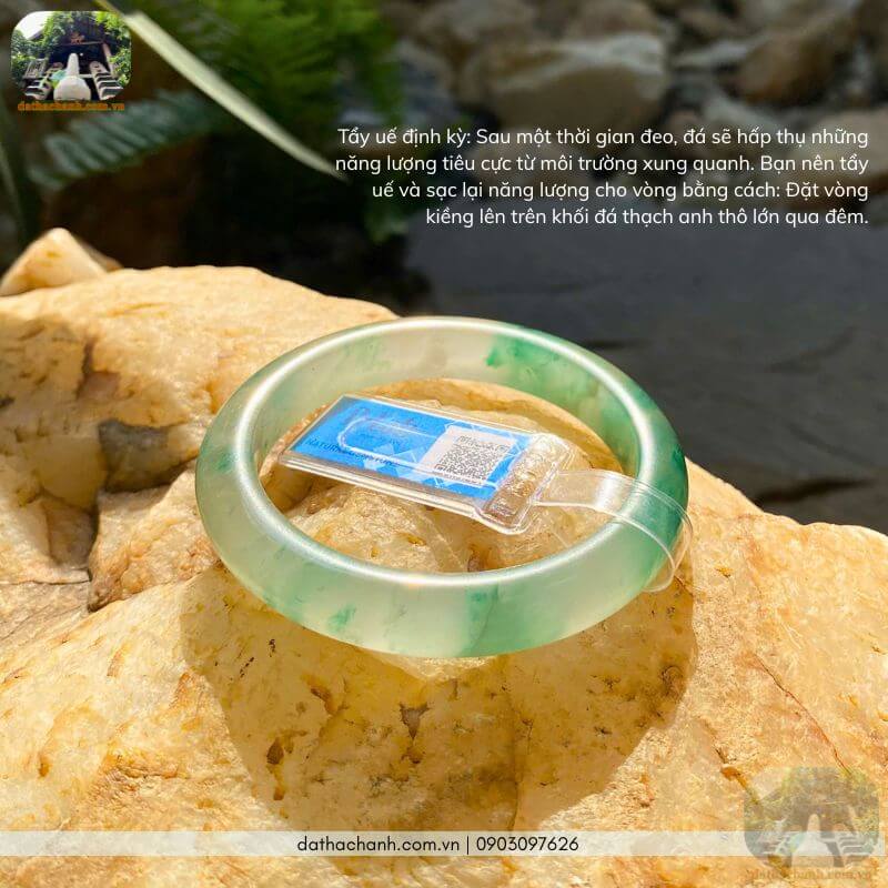 vòng kiềng đá thạch anh xanh