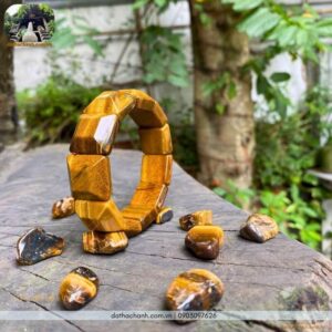 vòng mắt hổ vàng