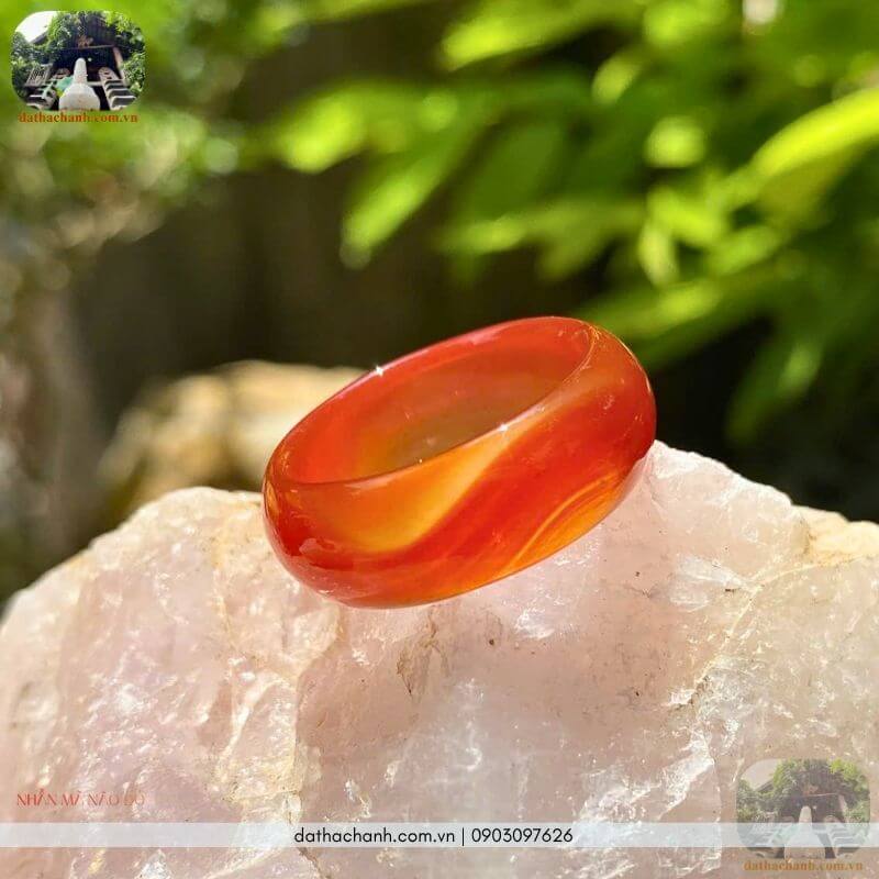 Nhẫn mã não đỏ phong thủy – Tăng vận khí, hút tài lộc 41 nhẫn mã não đỏ