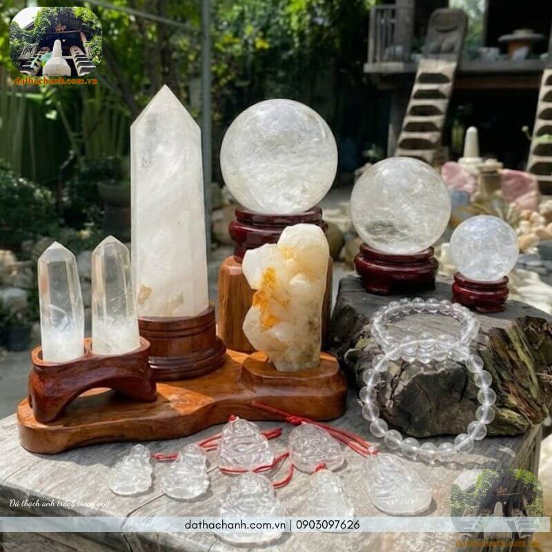 đá thạch anh trắng trong suốt